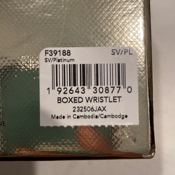 Coach Signature Debossed Patent Corner Zip Wristlet Clutch Wallet - Picture 5 of 5